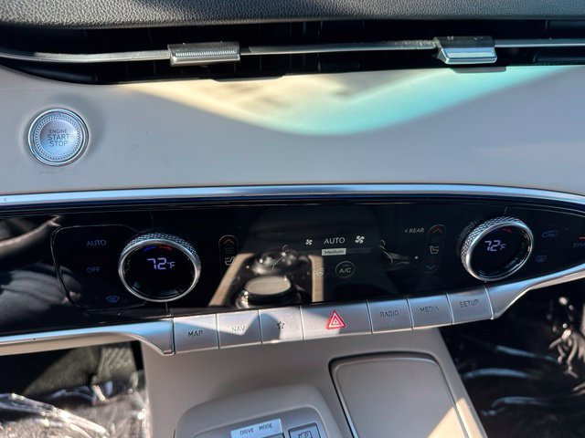 Used 2022 Genesis GV70 2.5T w/ Advanced Package AWD/4WD image 27