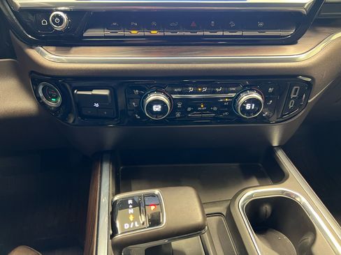 Used 2023 GMC Sierra 1500 SLT w/ SLT Premium Plus Package image 22