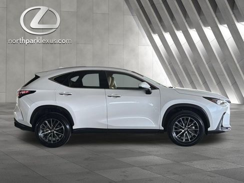 Certified 2025 Lexus NX 250 FWD w/ Accessory Package (Z1) image 4