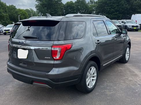 Used 2019 Ford Explorer XLT w/ Class III Trailer Tow Package AWD/4WD image 3
