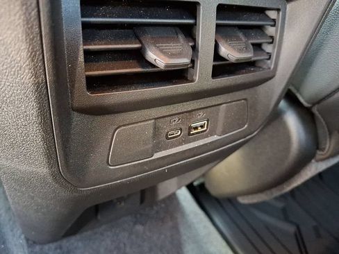 Used 2026 GMC Canyon AT4 w/ AT4 Premium Package AWD/4WD image 11