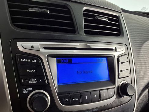 Used 2014 Hyundai Accent GS image 22