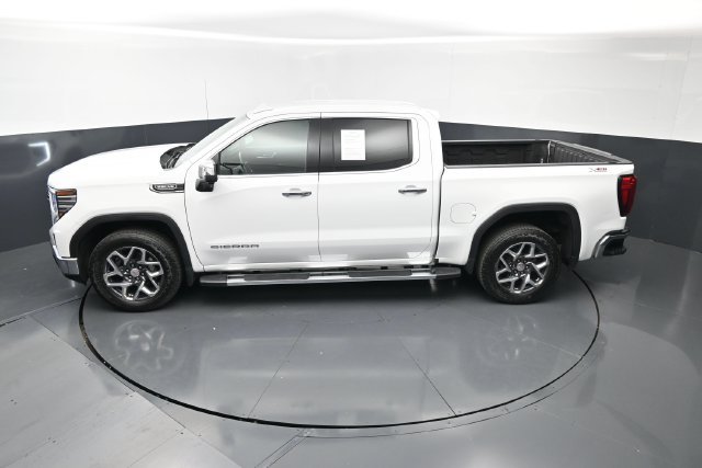 Used 2023 GMC Sierra 1500 SLT w/ SLT Premium Package AWD/4WD image 23