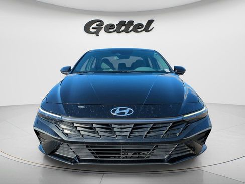 Certified 2024 Hyundai Elantra SEL FWD image 2