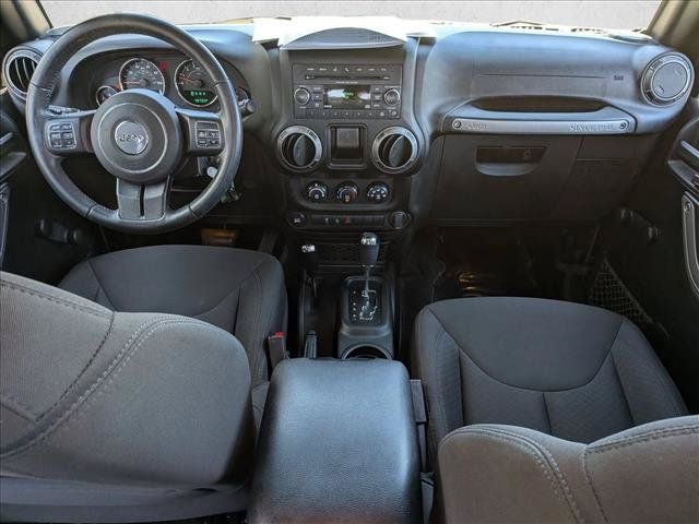 Used 2018 Jeep Wrangler Sport AWD/4WD image 16