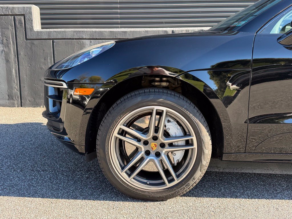 Certified 2021 Porsche Macan Turbo AWD/4WD image 14
