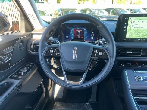 New 2026 Lincoln Aviator AWD image 22