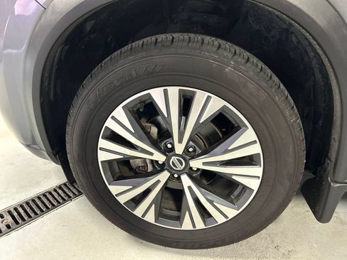 Used 2021 Nissan Rogue SV AWD/4WD image 9