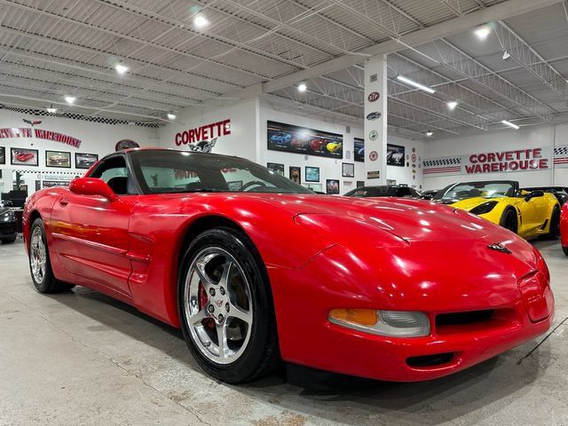 Used 2004 Chevrolet Corvette Coupe w/ Preferred Equipment Group RWD image 5