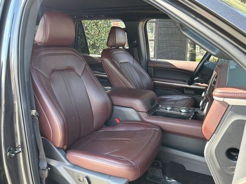 Used 2023 Ford Expedition Max Limited image 36