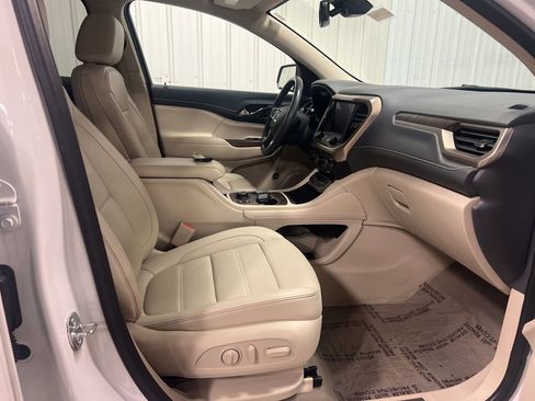 Used 2020 GMC Acadia Denali image 9