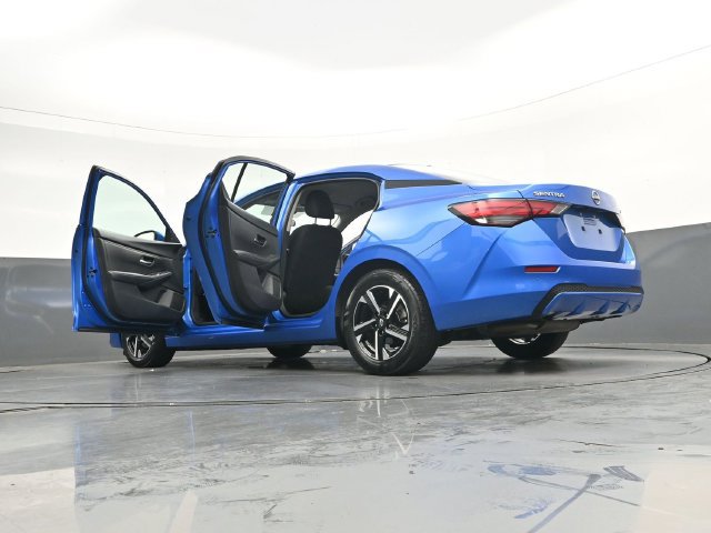 Used 2024 Nissan Sentra SV FWD image 41