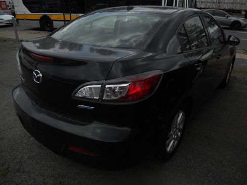 Used 2012 MAZDA MAZDA3 i Grand Touring w/ Tech Pkg image 3