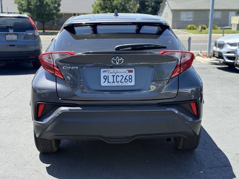 Used 2019 Toyota C-HR LE FWD image 5