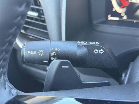 Used 2023 Nissan Rogue Platinum AWD/4WD image 21