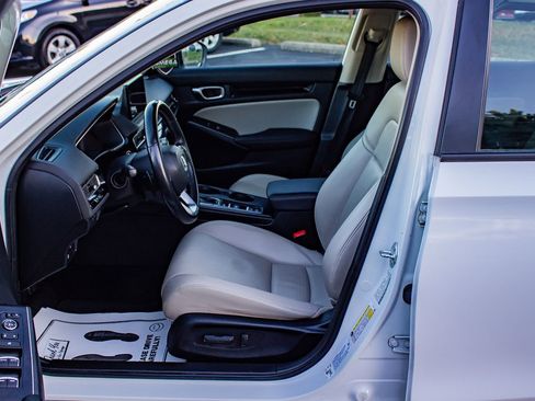 Used 2023 Honda Civic Touring image 12