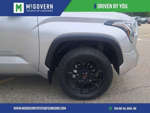 Used 2022 Toyota Tundra Limited w/ TRD Off-Road Package AWD/4WD image 11