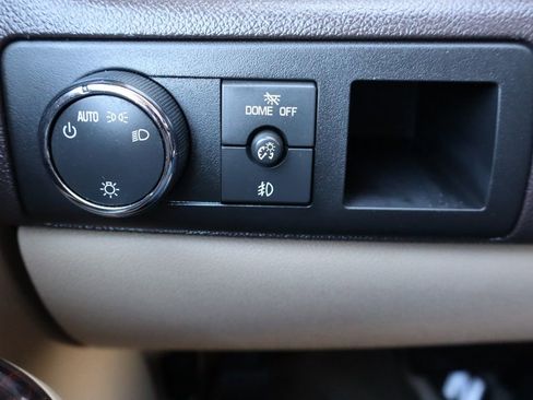 Used 2011 GMC Yukon Denali image 32