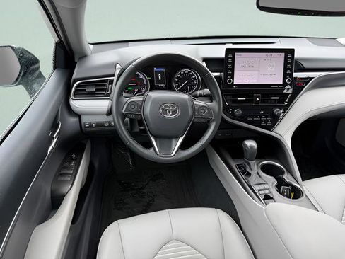 Used 2023 Toyota Camry SE w/ Audio Upgrade Package FWD image 7