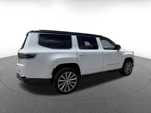 Used 2023 Jeep Grand Wagoneer Series II AWD/4WD image 14
