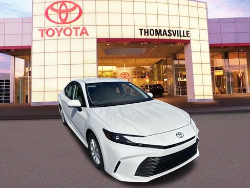 New 2025 Toyota Camry LE w/ Convenience Package image 3