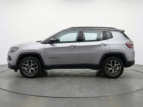 Used 2025 Jeep Compass Limited AWD/4WD image 5