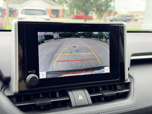 Certified 2024 Toyota RAV4 XLE w/ Convenience Package AWD/4WD image 4