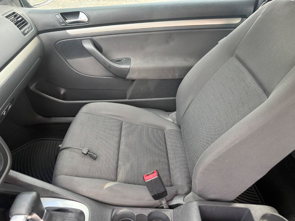 Used 2008 Volkswagen Rabbit S FWD image 17