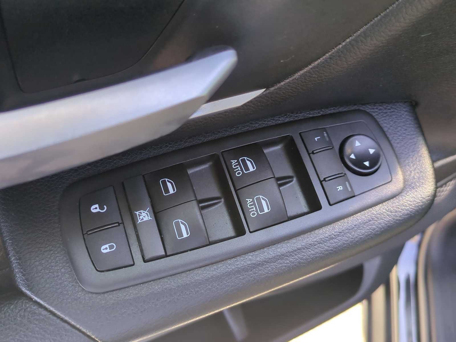 Used 2021 RAM 1500 Big Horn RWD image 11