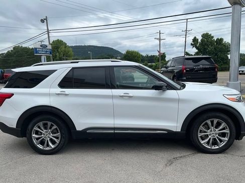 Used 2022 Ford Explorer Limited RWD image 3