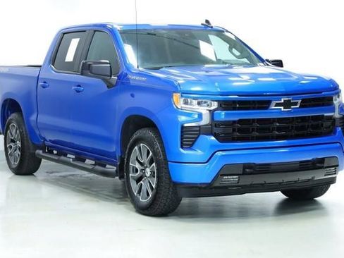 Used 2023 Chevrolet Silverado 1500 RST AWD/4WD image 3