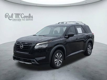 Used 2023 Nissan Pathfinder SL w/ Black Appearance Package