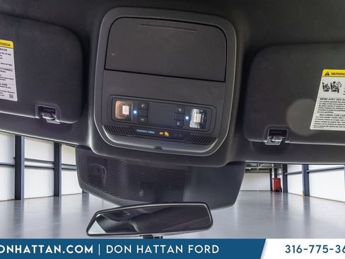 Used 2020 Ford Explorer XLT w/ Equipment Group 202A AWD/4WD image 13