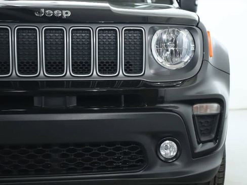 Used 2023 Jeep Renegade Limited image 7