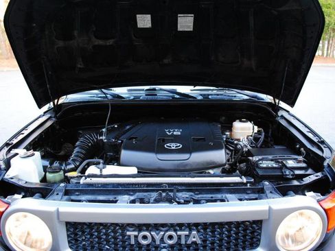 Used 2007 Toyota FJ Cruiser 4WD AT image 25