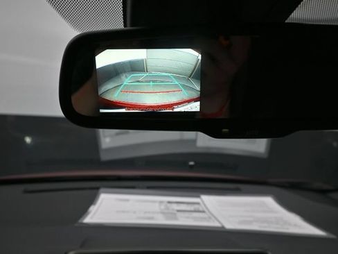 Used 2018 Toyota C-HR XLE FWD image 33