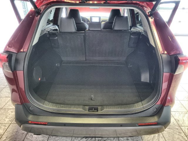 Used 2020 Toyota RAV4 Limited AWD/4WD image 24
