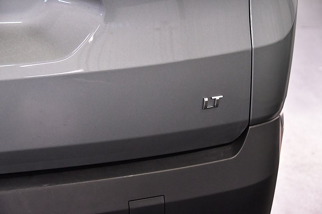 Used 2023 Chevrolet Traverse LT AWD/4WD image 11