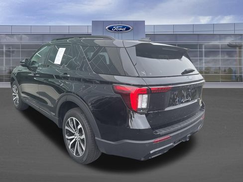 Used 2025 Ford Explorer ST-Line image 7