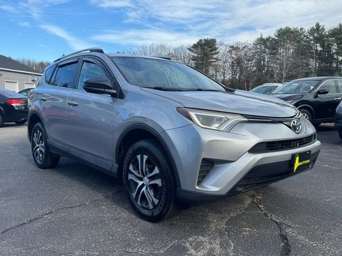Used 2016 Toyota RAV4 LE image 8