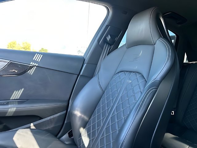Used 2023 Audi S4 Premium Plus w/ Premium Plus Package AWD/4WD image 32