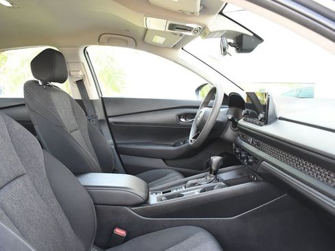 Used 2023 Honda Accord LX image 25