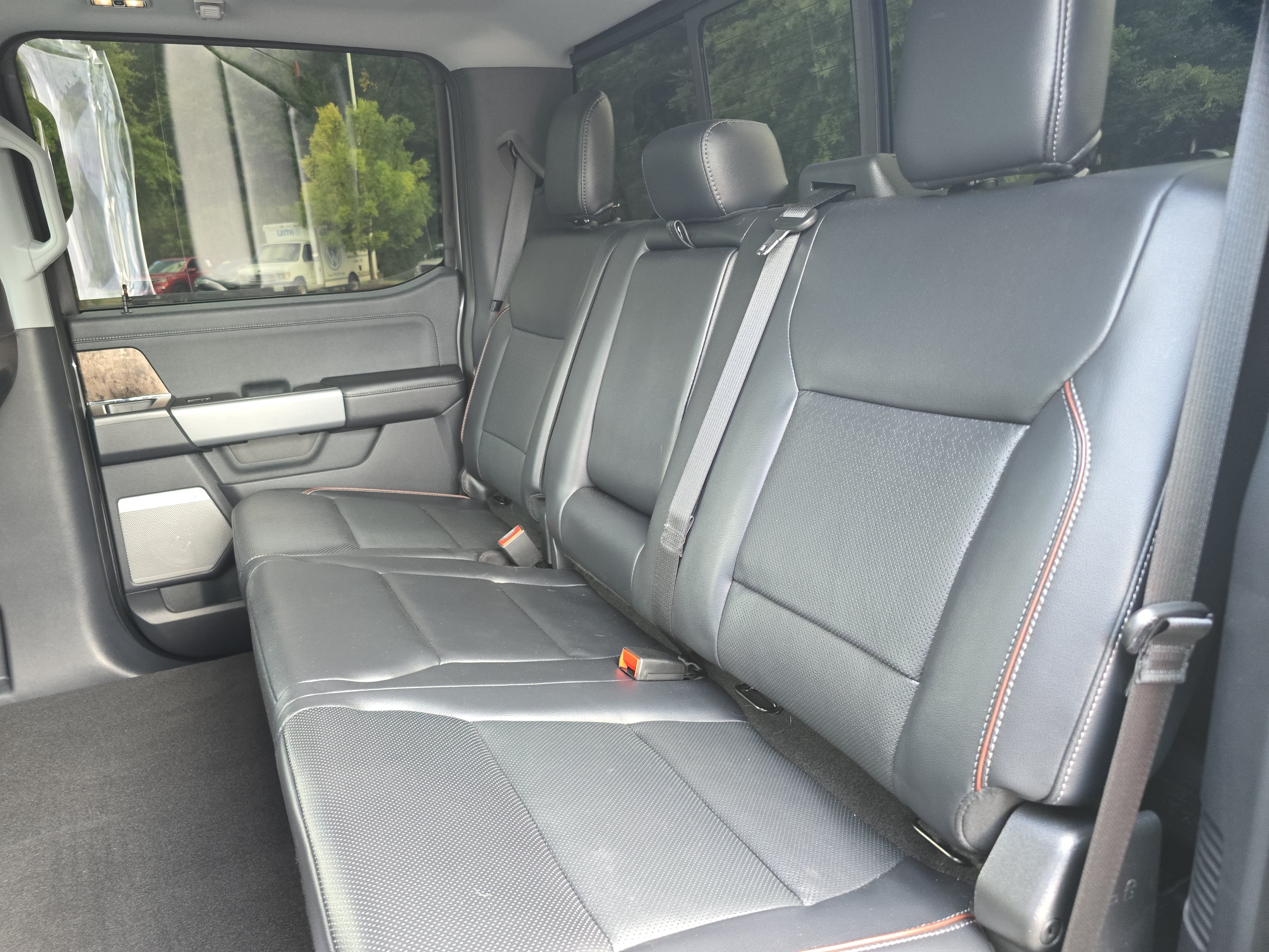 Used 2024 Ford F250 Lariat w/ Lariat Ultimate Package AWD/4WD image 13