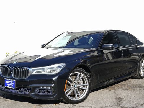 Used 2016 BMW 750i xDrive image 2