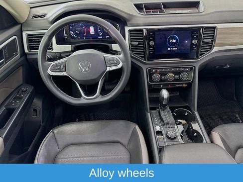 Used 2021 Volkswagen Atlas SEL Premium image 28