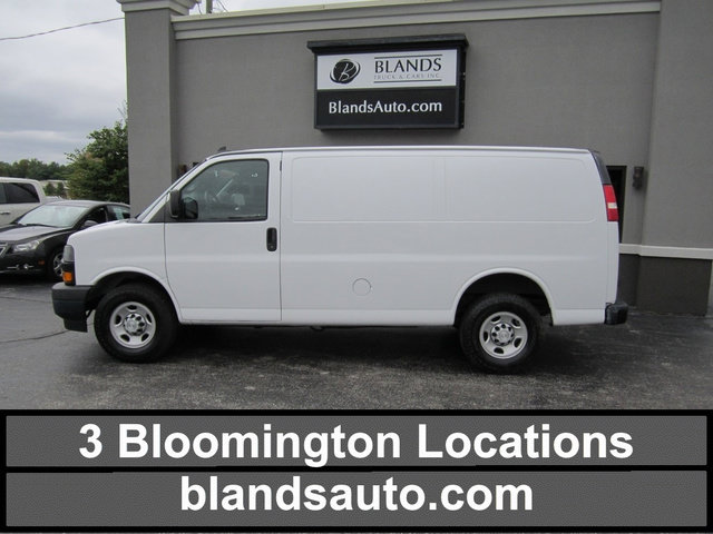 Used 2018 Chevrolet Express 2500 RWD image 1
