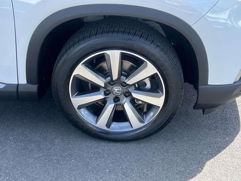 Used 2023 Honda Pilot Elite image 8