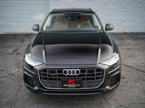 Used 2023 Audi Q8 Premium w/ Convenience Package image 5