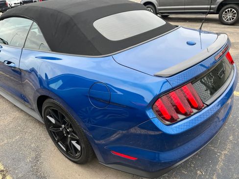 Used 2017 Ford Mustang GT Premium w/ Equipment Group 401A RWD image 10