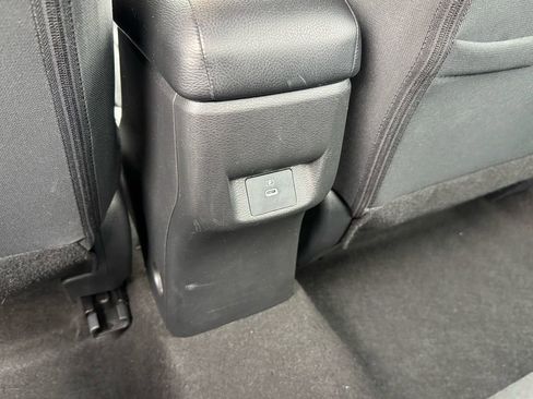 Used 2023 Nissan Versa SV image 16